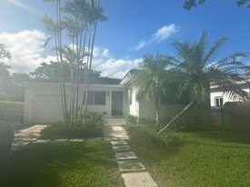 Building Photo - 1511 Robbia Ave