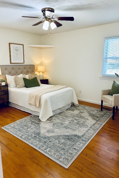 Building Photo - 7 Princeton Dr