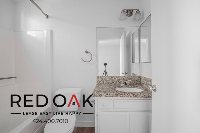 Building Photo - 11817 Victory Blvd