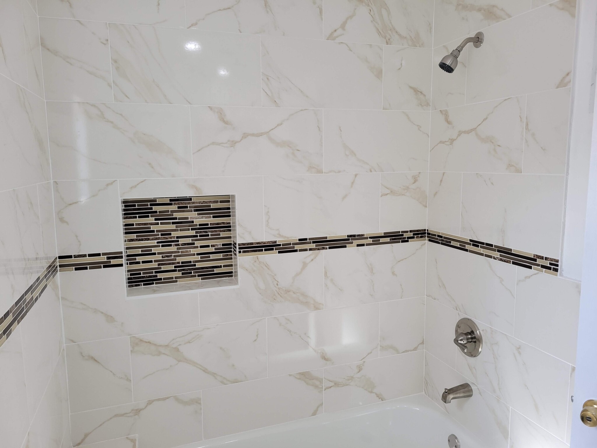 Bathroom tub - 1646 NE 150th ST