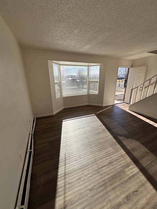 Building Photo - 3244 Rood Ct