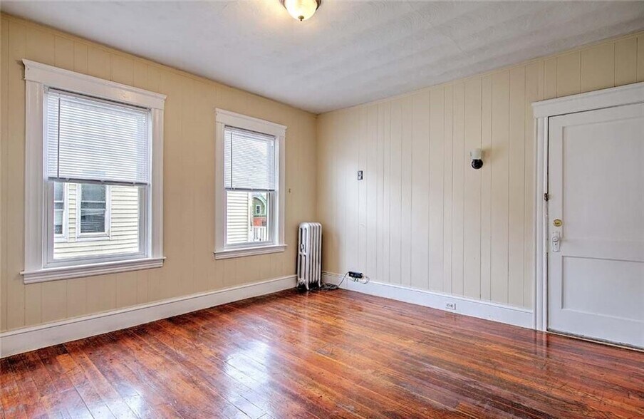 Building Photo - 80 Ontario St