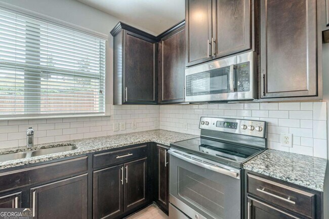 Building Photo - 5725 Radford Loop