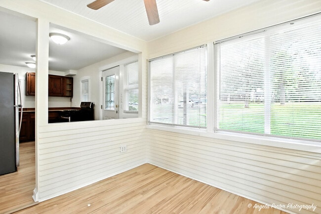 Building Photo - 41028 N Ridge Cir