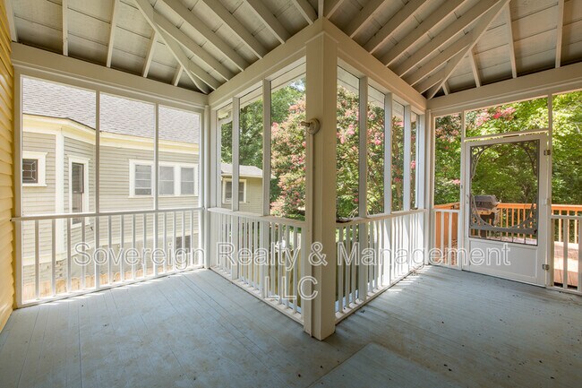 Building Photo - 765 Woodland Ave SE