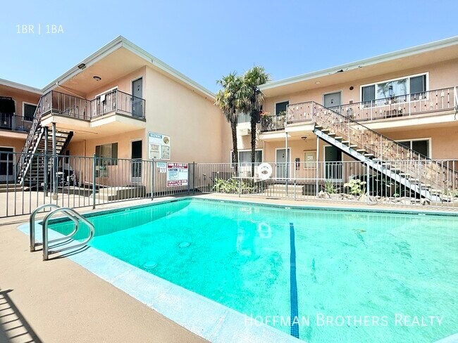 Building Photo - 10121 Samoa Ave Tujunga, CA 91042