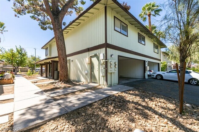 Building Photo - 1486 Elizabeth Ave