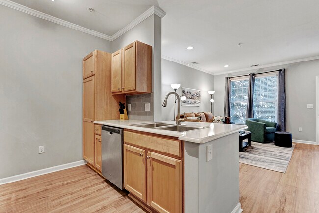 Building Photo - 801 Moratuck Dr