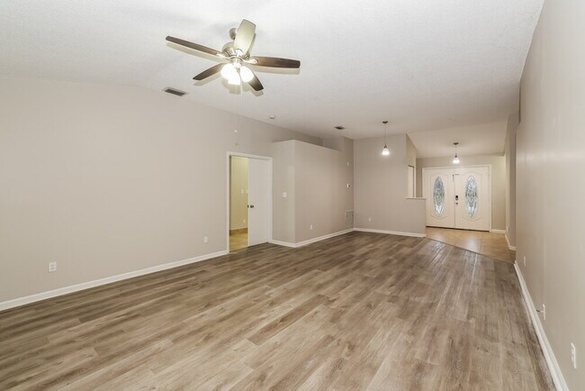 Building Photo - 108 Sherwood Dr