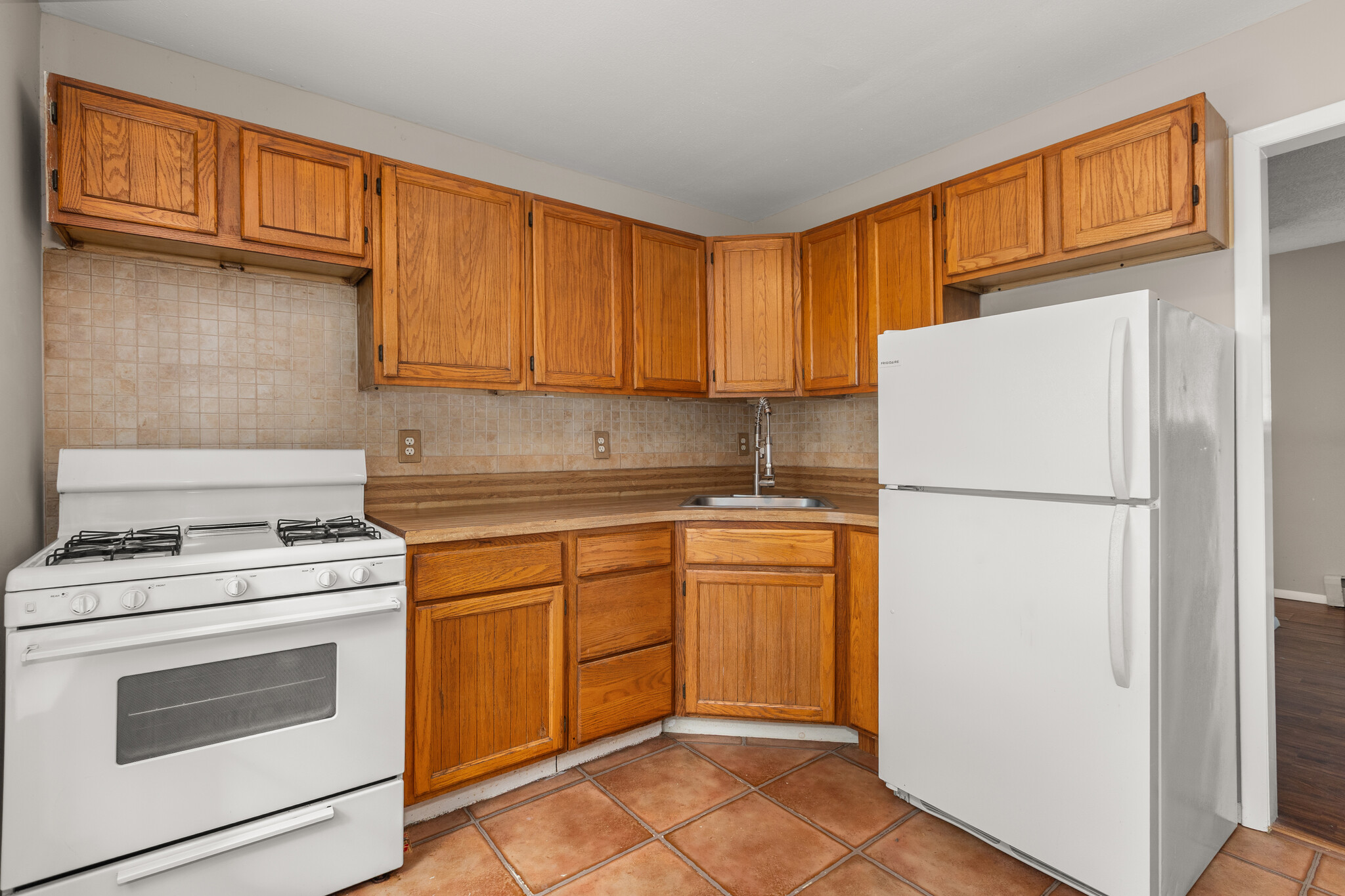 Building Photo - 447 Johnson Ave