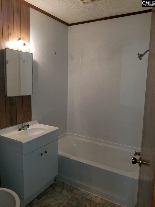 Building Photo - 2243 Taylor Rd