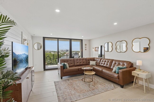 Building Photo - 3912 S Ocean Blvd