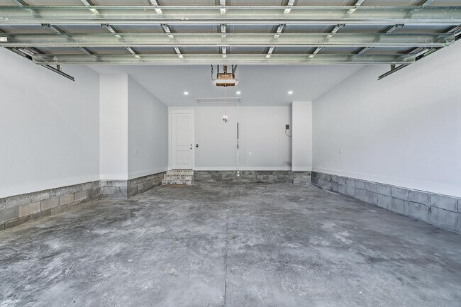 Building Photo - 7179 Freedom Ct