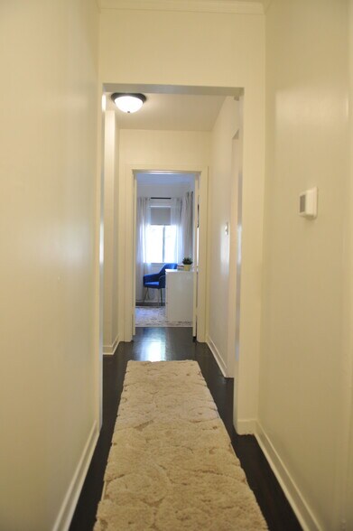 Building Photo - 4927 Forman Ave