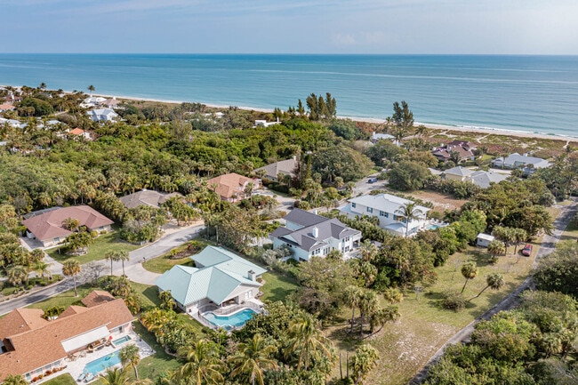 Building Photo - 2225 Silver Sands Ct