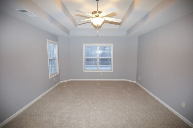 Building Photo - 7897 The Lakes Point