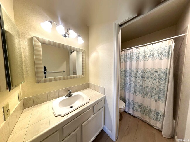 Building Photo - 2750 Plumas St