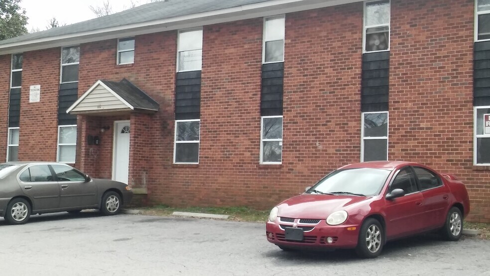 Building Photo - 1606 N Patterson Ave
