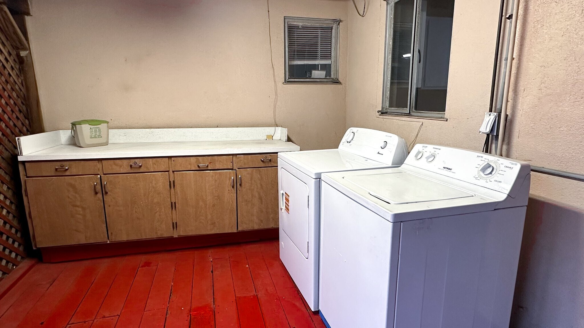Building Photo - 4640 Clairemont Dr