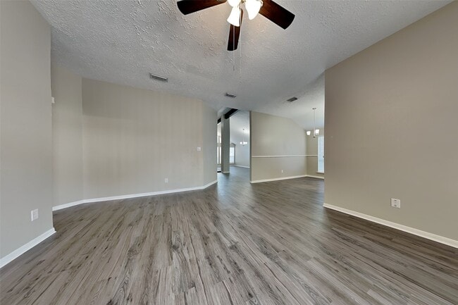 Building Photo - 10542 Waving Fields Dr