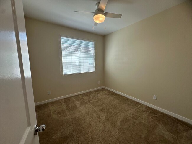Building Photo - 5301 E Commerce Way