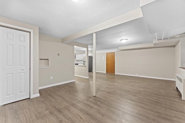 Building Photo - 2820 Riverside Dr