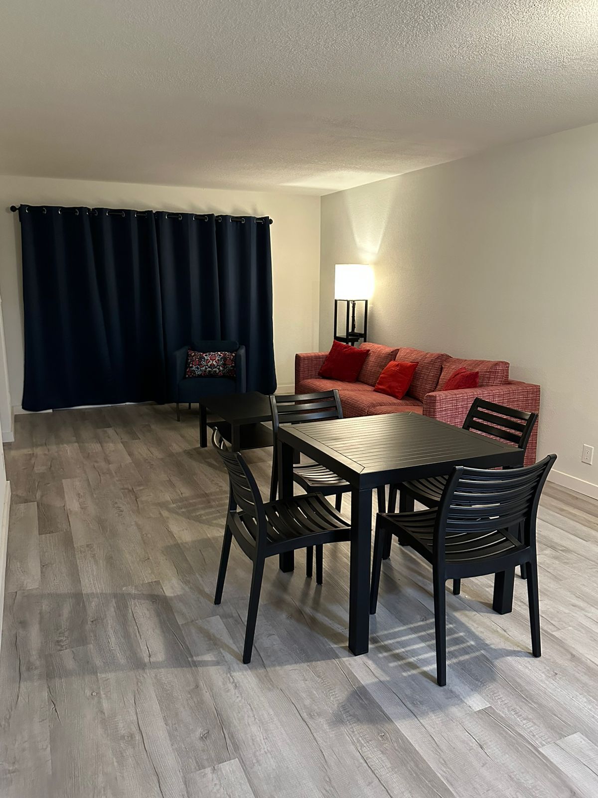 Building Photo - 2056 Sunset Point Rd