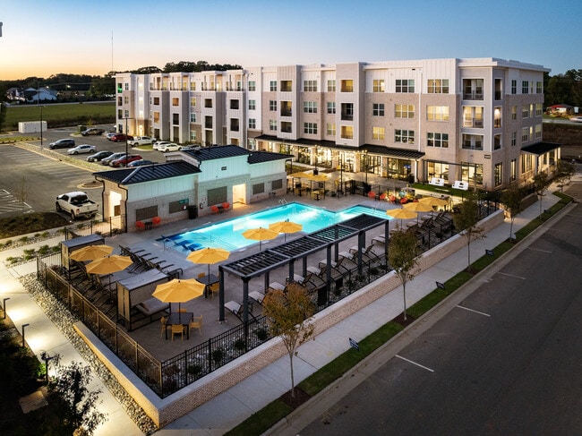 Building Photo - Abberly Royal Creek Apartment Homes