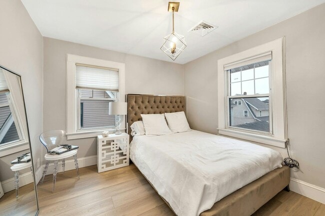 Building Photo - 67 Hillcrest Rd