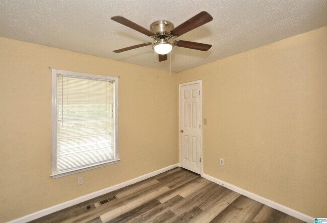 Building Photo - 1721 Maralyn Dr