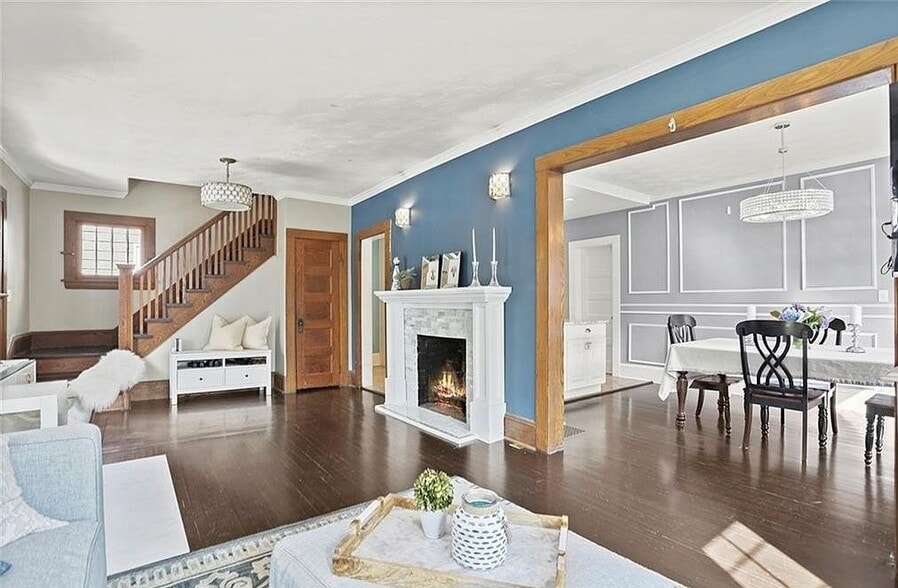 Building Photo - 49 Newman Pl