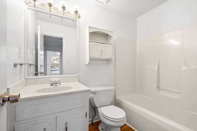Building Photo - 3 Bed 2 Bath Home Near Post for Rent!