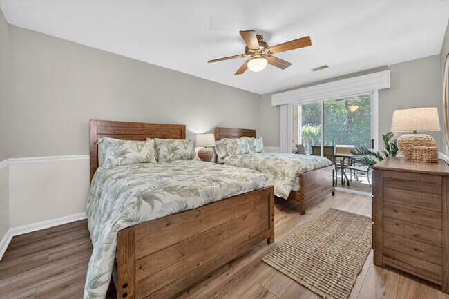 Building Photo - 641 Blue Stem Dr