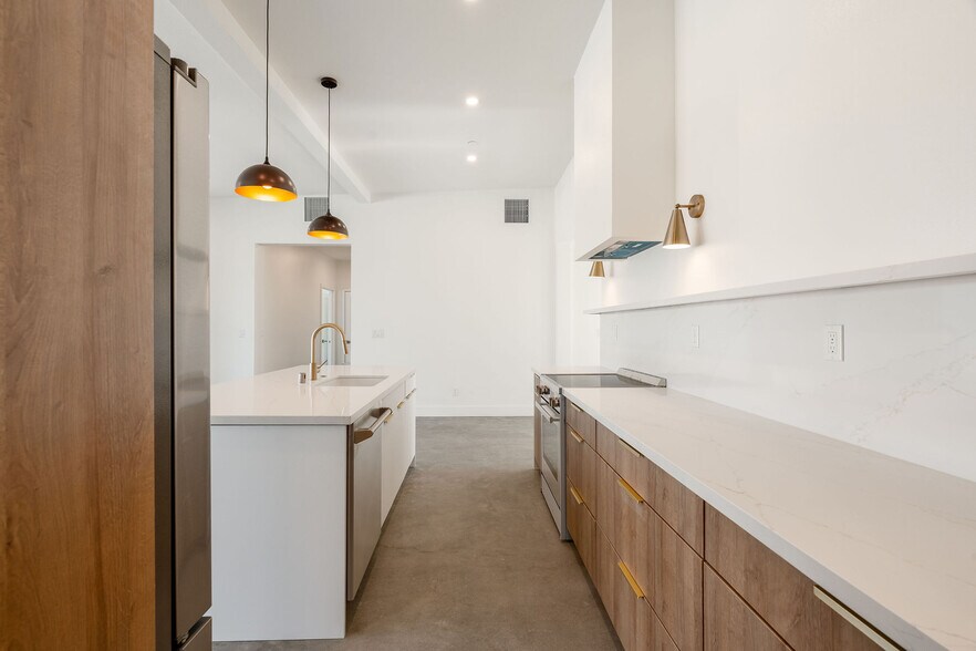 Building Photo - 416 Rosa Parks Rd