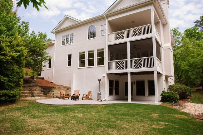 Building Photo - 605 Lake Medlock Dr