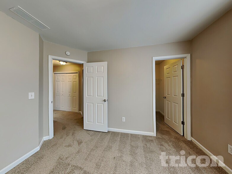 Building Photo - 6010 Waggoner Ct