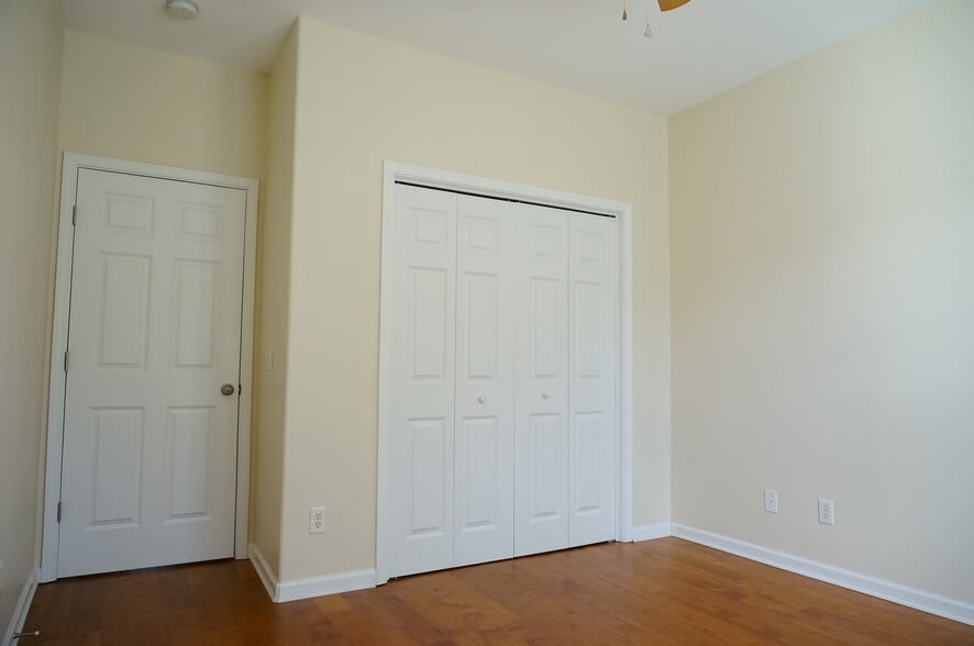 Back Bedroom - 123 Somersby Blvd