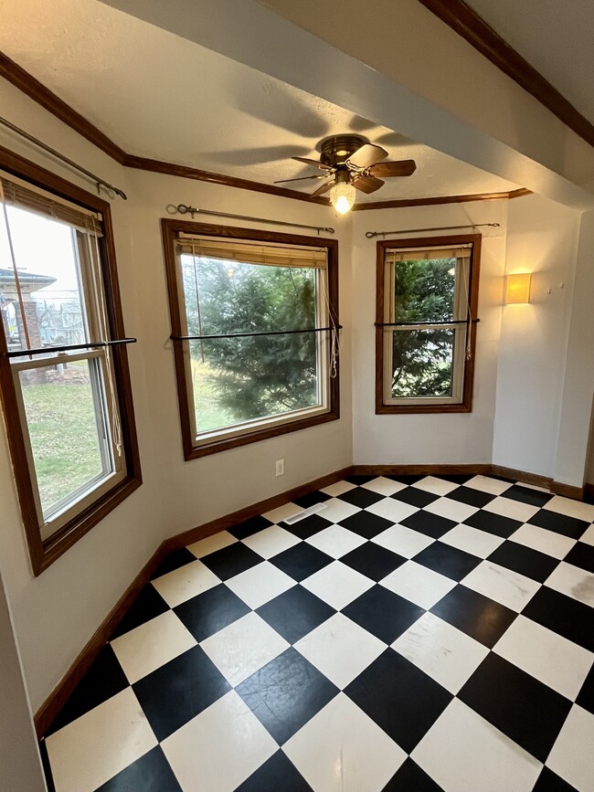 Building Photo - 2742 Walnut St