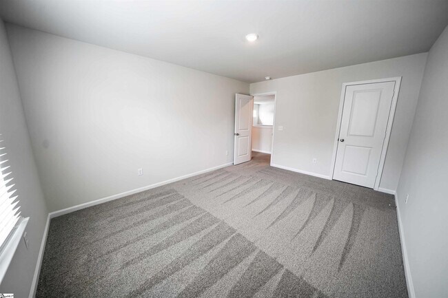 Building Photo - 112 Myers Ln
