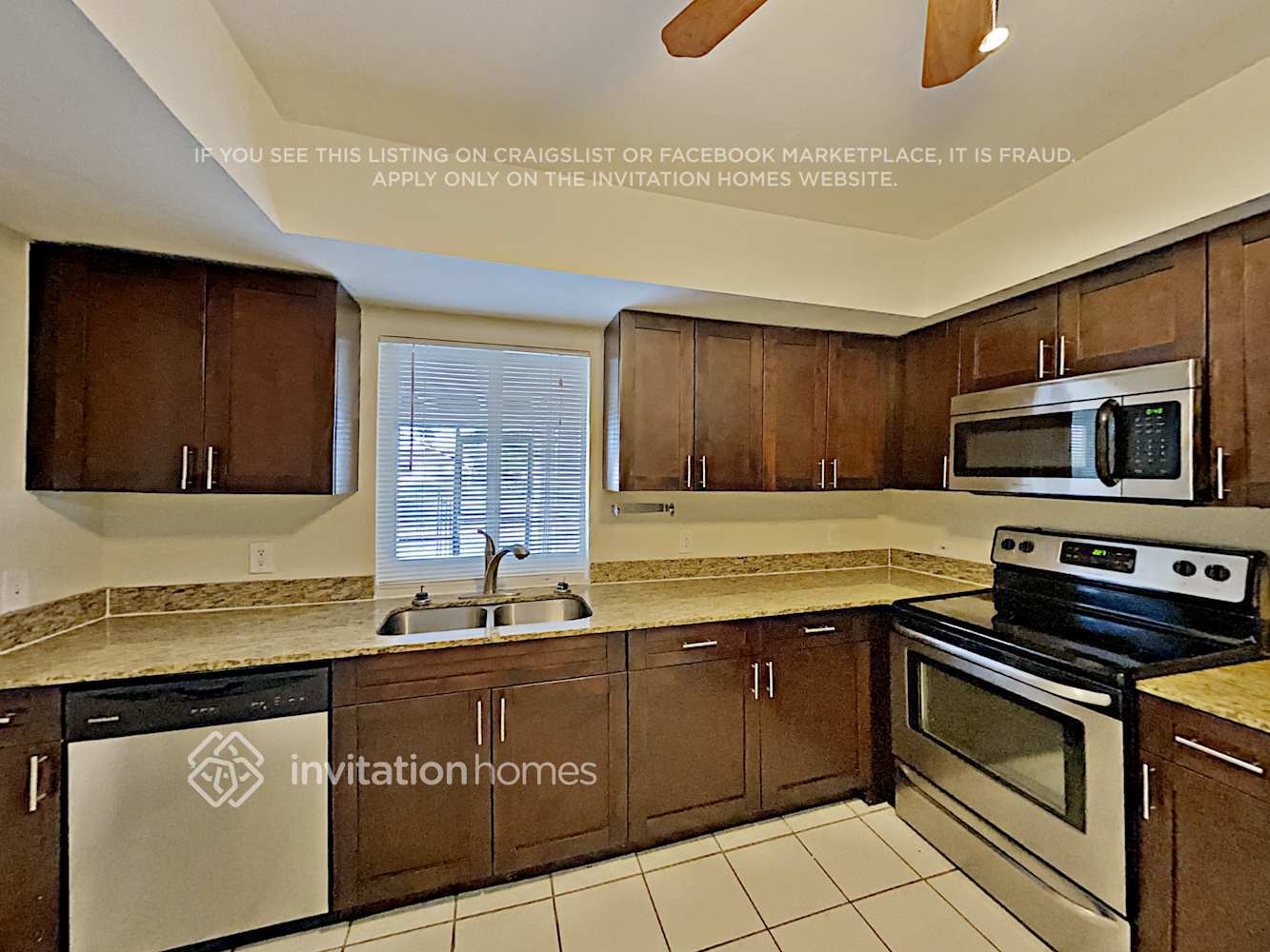 Building Photo - 6433 NW 21st Ct