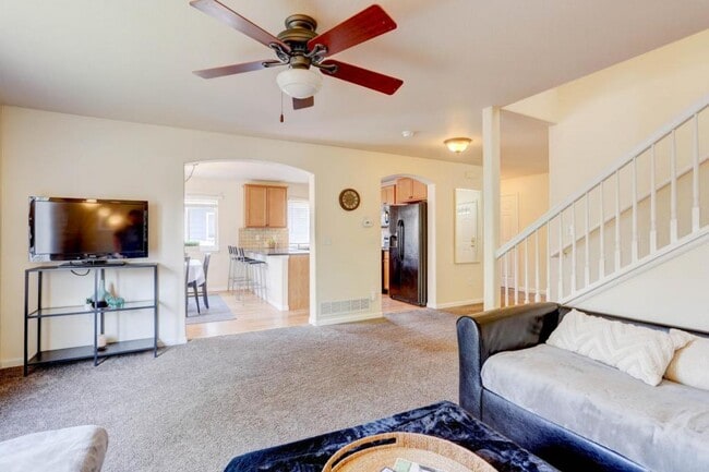 Building Photo - 903 Glenwall Dr
