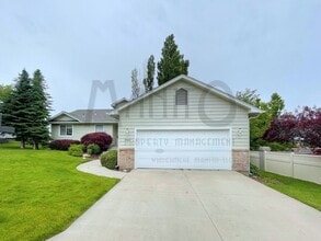 Building Photo - 5002 S Morrill Ln