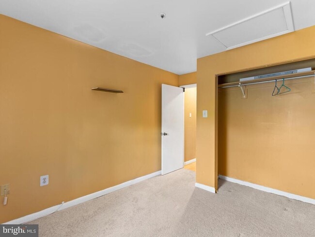 Building Photo - 8792 Grasmere Ct