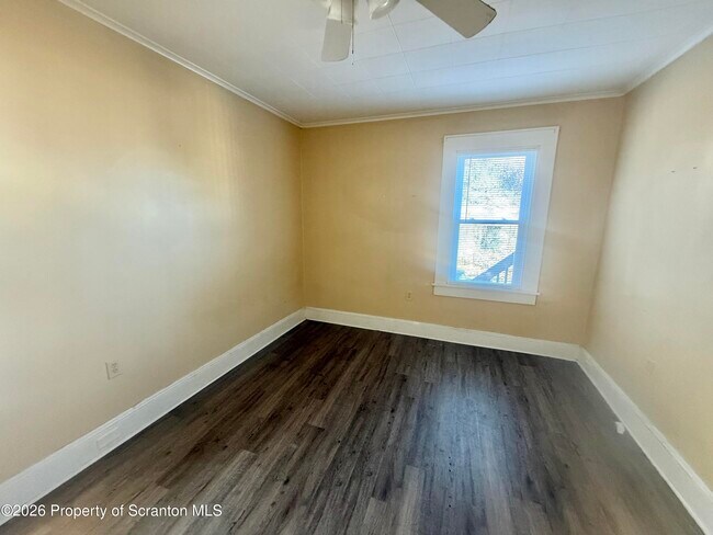 Building Photo - 1614 Linden St