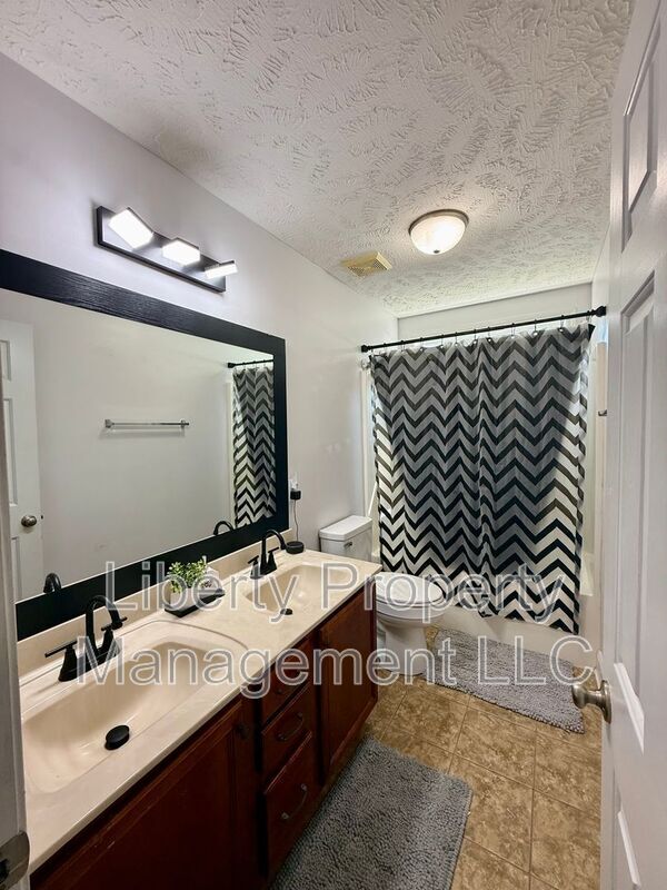 Building Photo - 6205 Yorkie Ct