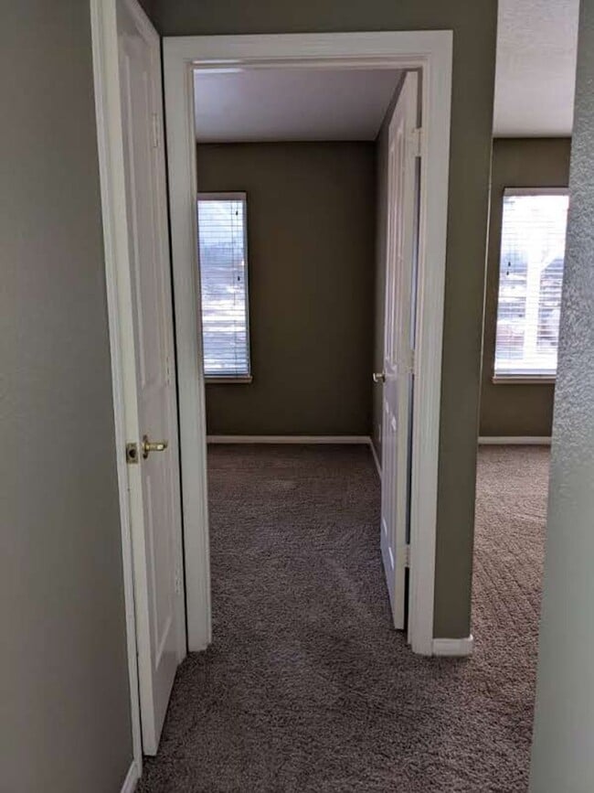 Building Photo - A Very nice and Large 4 Bedroom, 3 Bathroom, 2 STORY Home in Desert Shores!!!!