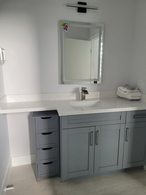 Building Photo - 115 Arctic Ave