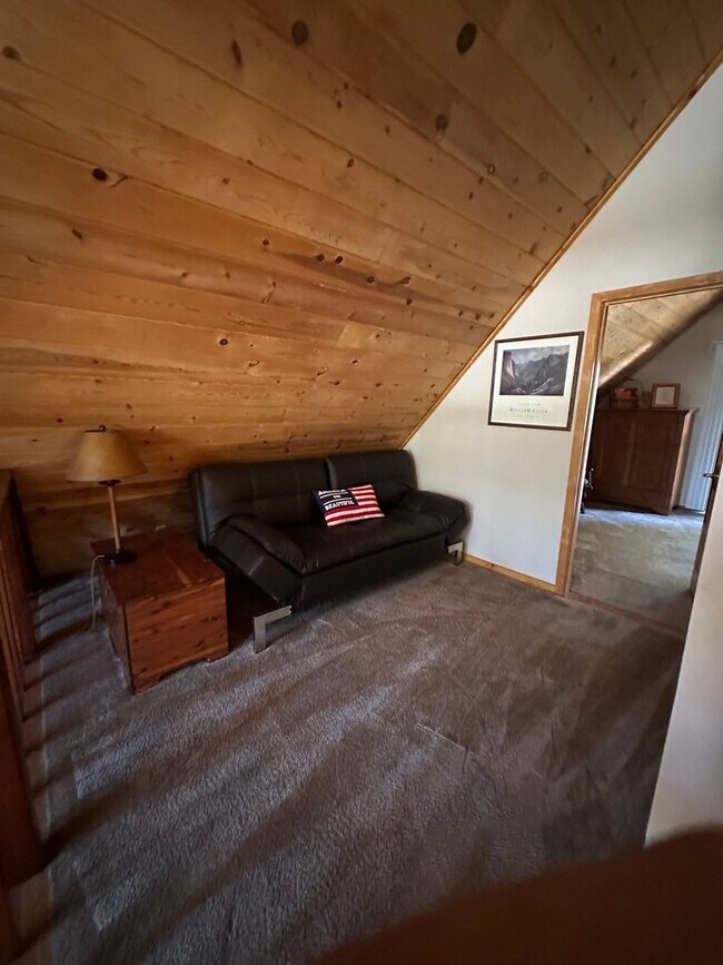 Building Photo - Charming 3 Bed Ski Lease in Tahoe Donner