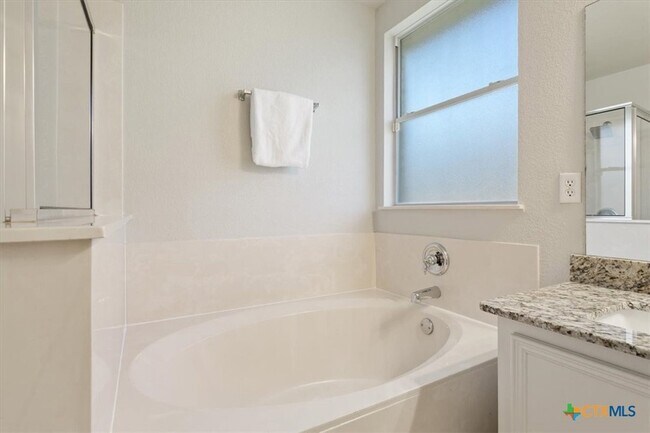 Building Photo - 709 Bighorn Dr