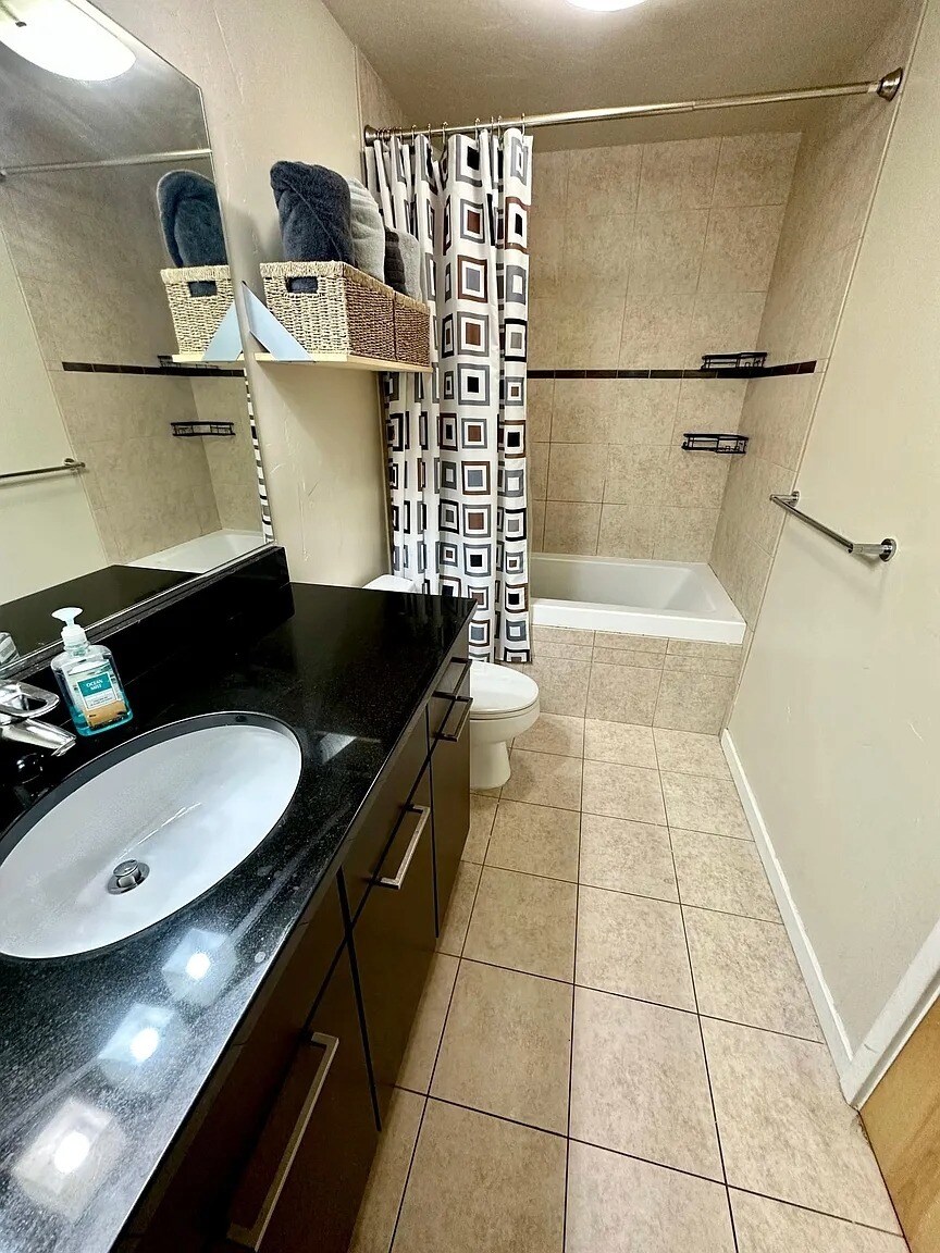 Master Bathroom - 2900 W 44th Ave